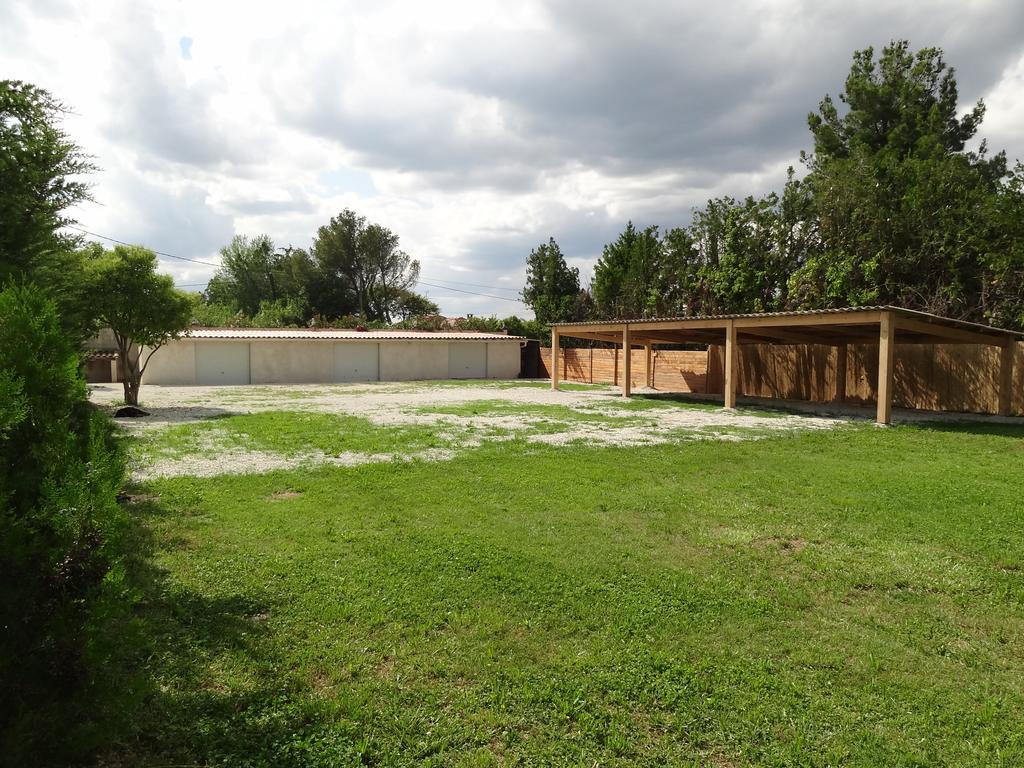 Ferienwohnung Locations Des Alpilles Saint-Rémy-de-Provence Exterior foto