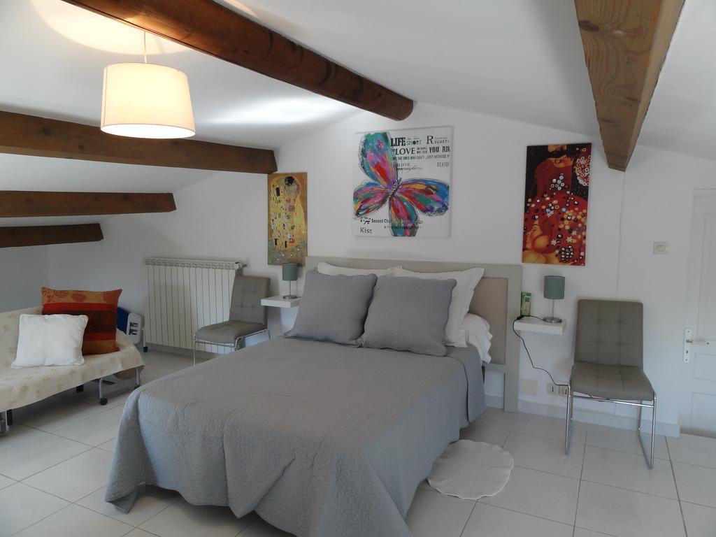 Ferienwohnung Locations Des Alpilles Saint-Rémy-de-Provence Exterior foto