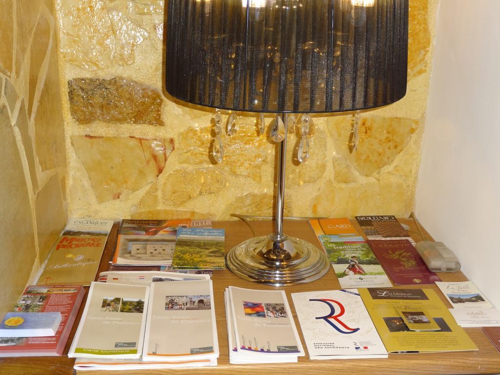 Ferienwohnung Locations Des Alpilles Saint-Rémy-de-Provence Exterior foto
